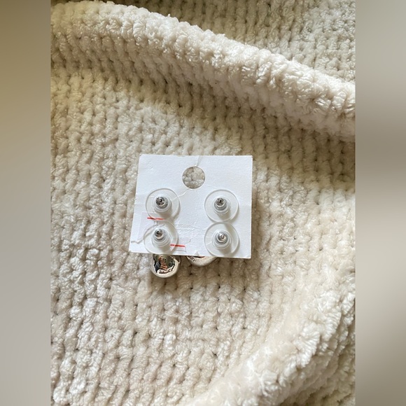 Swarovski Crystal earrings 2 sets - Picture 4 of 4